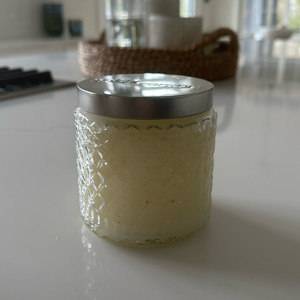 Good Canyon white citrus 16 oz new candle